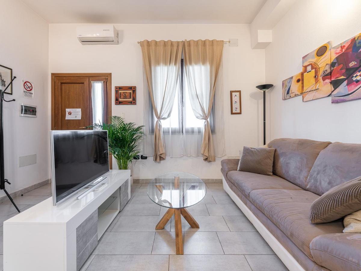 La Mariposa - Bellavita Apartments Assemini Bagian luar foto